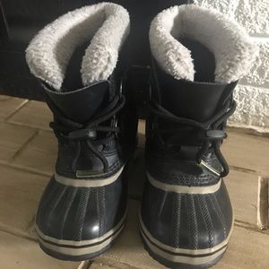 Sorel snow boots size 11